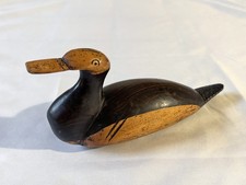 Canard en bois décoratif
