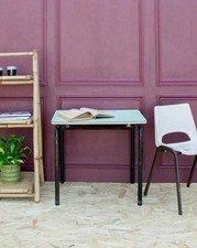 Edouard, le bureau d'écolier