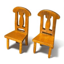 Lot 2 chaises miniatures bois
