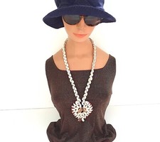 COLLIER DE COQUILLAGES