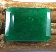 390,90 Ct Émeraude Taillée