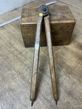 Compas Bois outil ancien  OLD