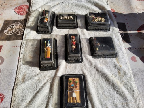 Lot figurines statuettes - figurines,