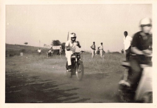 Ancienne photo circa 1960 - 1960, moto