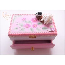 boite à musique avec bébé