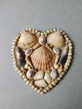 décoration murale coeur en carton et coquillages souvenir mer Le Havre début XXè