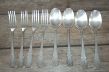 MENAGERE 8 PIECES MÉTAL