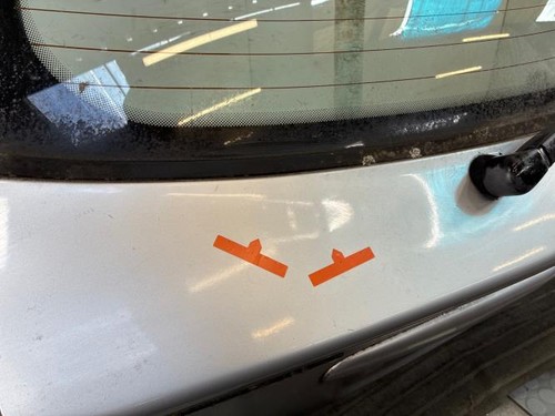 Malle hayon arriere citroen - malle/hayon,