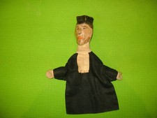 LE JUGE ANCIENNE MARIONNETTE