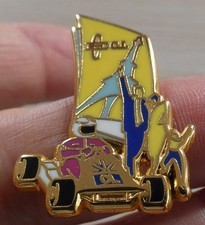 BEAU PIN'S KART KARTING BANQUE