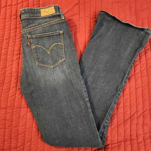 Levis demi curve - levis, classic