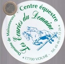 C44équi. Cheval. CENTRE EQUESTRE Les Ecuries du Domaine à Vouhe