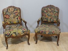 Paire De Fauteuils à La Reine Noyer Sculpté Tapisserie d'Origine époque Louis XV