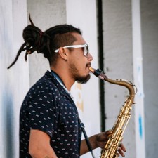  Instrument Saxophone