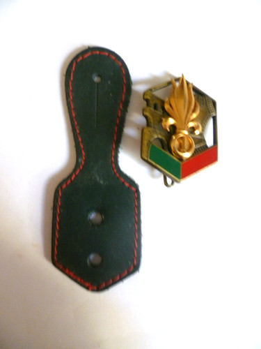 Ancien insigne pucelle - ancien,