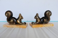 JOLIE PAIRE DE SERRE LIVRE ÉCUREUIL EN RÉGULE ART DÉCO SOCLE EN MARBRE