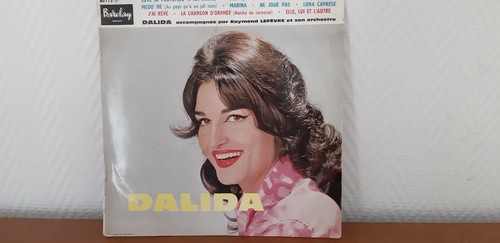 Vinyle dalida accompagnée par - accompagnée,