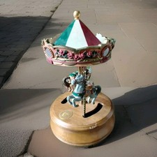 Ancien carrousel boite a musique signé carrousel collection 