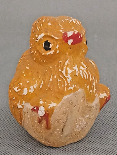 Ancien poussin plâtre - , peint
