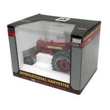 Tracteur IH Farmall 350 Gaz Large Avant Détail Élevé 1/16 ZJD170