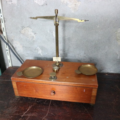Ancienne petite balance - ancienne,