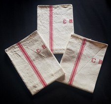 3 ANTIQUE LINEN METIS MONOGRAM RED TOWELS