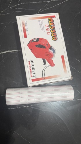 étiqueteuse avec les - ,