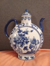 Grande et belle aiguière