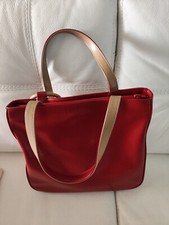 MAGNIFIQUE SAC ROUGE VERNIS