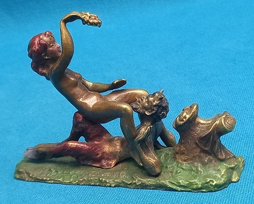 Faune femme nue - nue, en
