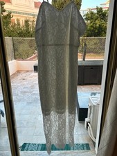 Robe longue en dentelle