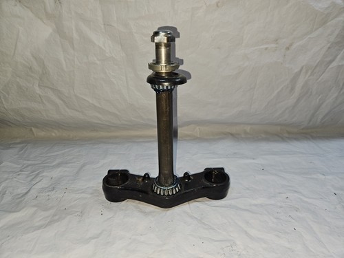Fourche inferieur suzuki - t,