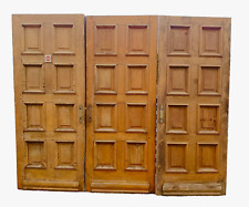 Suite de trois portes de passage en chene massif XX siècle