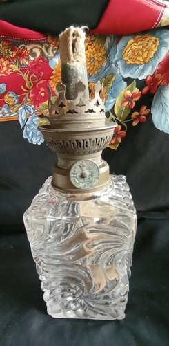 Lampe petrole baccarat - lampe, a