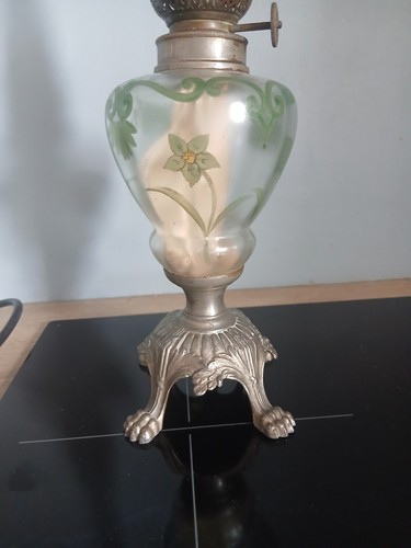 Ancienne lampe pétrole - À,