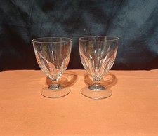 lot 2 verres à vin à