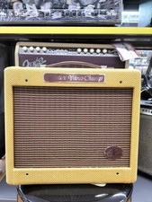 FENDER Guitar Amplifier EC VIBRO CHAMP Used