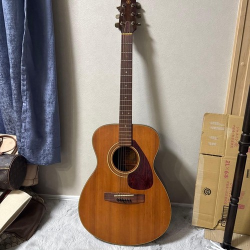 Guitare acoustique vintage