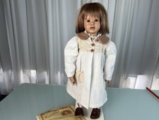 Poupée d&#039;artiste poupée