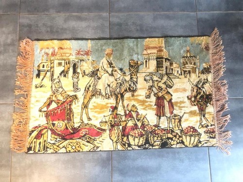 Ancien tapis oriental marocain