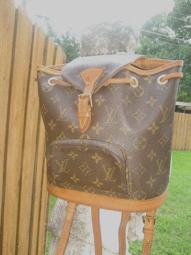 Authentic louis vuitton - louis, lv