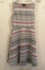 Robe noire et rouge épaisse T36 Jennyfer  (2109029)