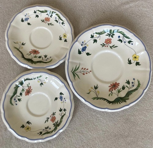 Soucoupes sous tasses - 3,