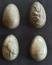 4 ANCIENS MOULES À CHOCOLAT