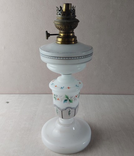 Ancienne lampe huile - à,