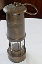 Ancienne lampe de mineur E