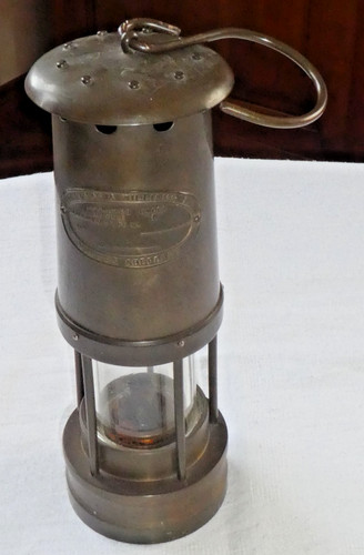 Ancienne lampe mineur - de, e