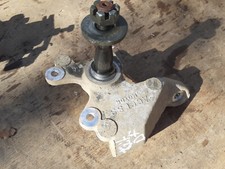 fusee axe de roue avant droite