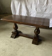 Table basse en bois de noyer massif vintage ancien