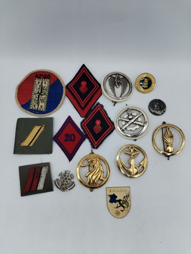 Lot insignes militaires